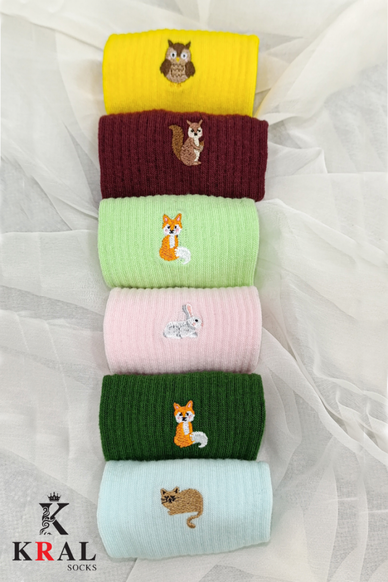 Kadın - Erkek 6 Çift Soft Renkli Nakışlı Tenis Çorap Soket Boy Unisex