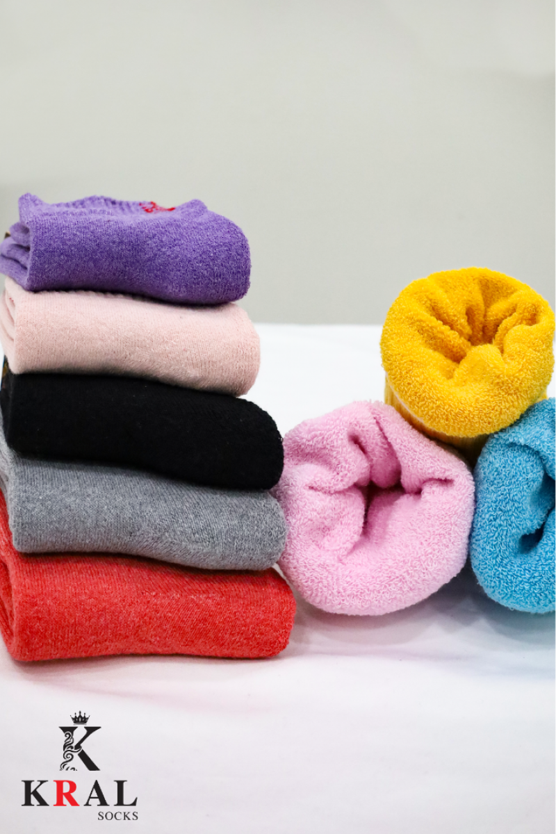 Kadın Çorap 5 Çift Renkli Termal Havlu Kışlık Çorap (ISI EMİCİ)